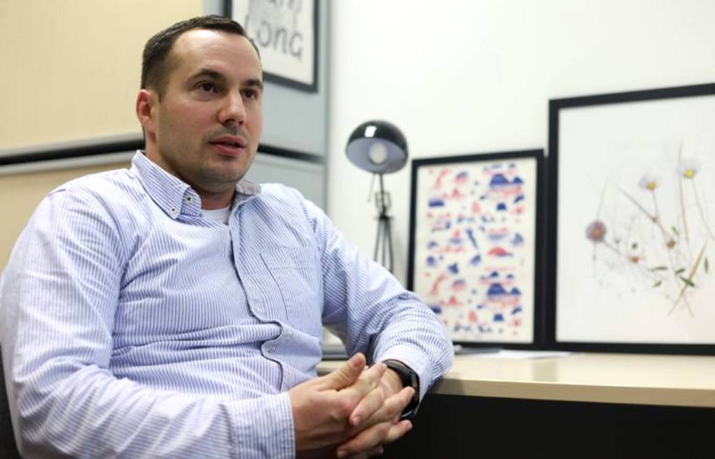 Investori sa s novými projektami OZE neponáhľajú, štát a distribučky im vysielajú zlé signály (píše Ján Karaba)
